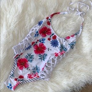 Cupshe Fallin’ For You Floral One Piece Swim